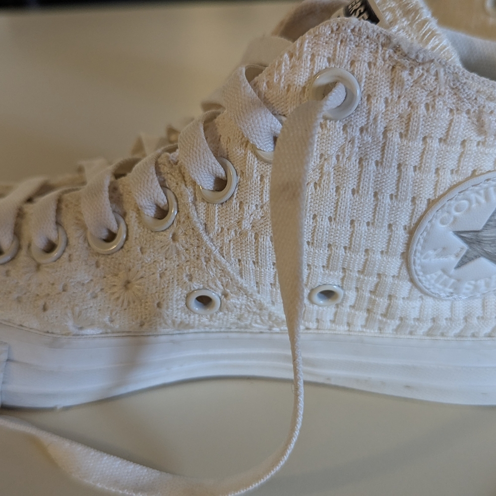 Converse High-Top Chuck Taylor Sneakers Shoes Feminine Lace